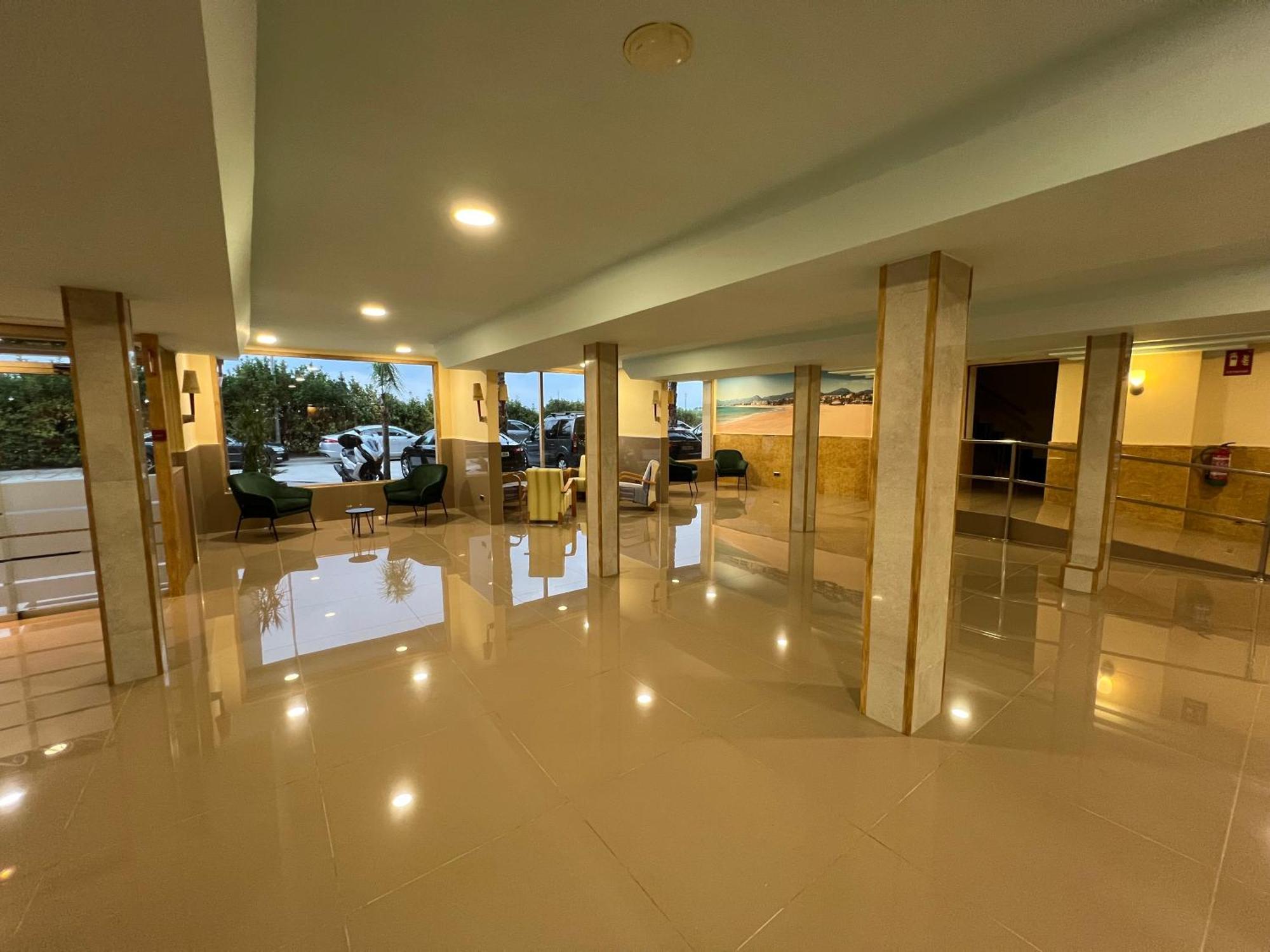 Paradise Hotel Cambrils