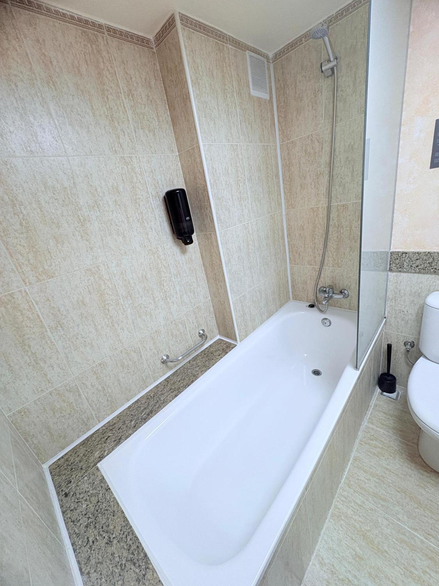 Paradise Hotel Cambrils
