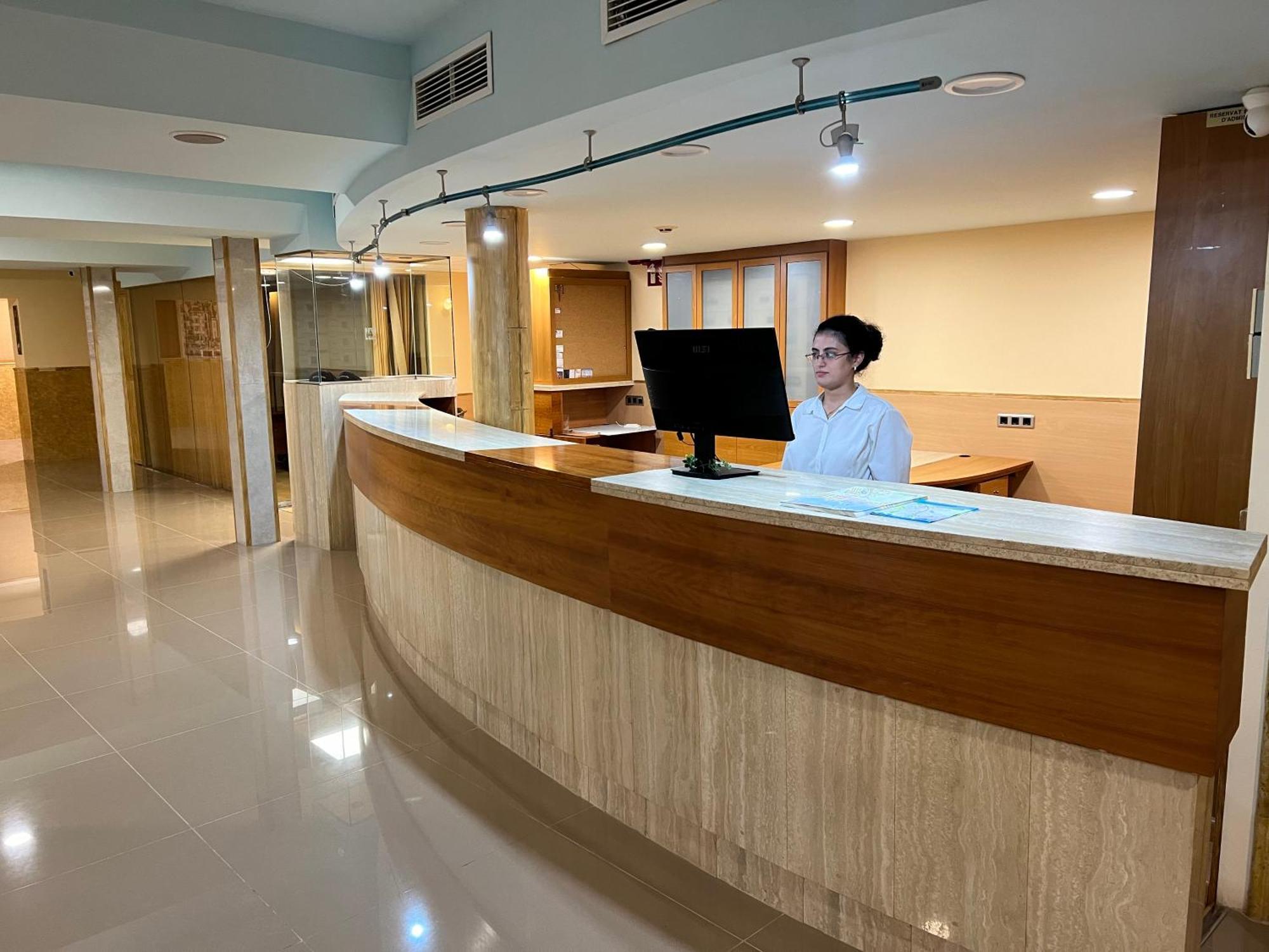 Paradise Hotel 3*