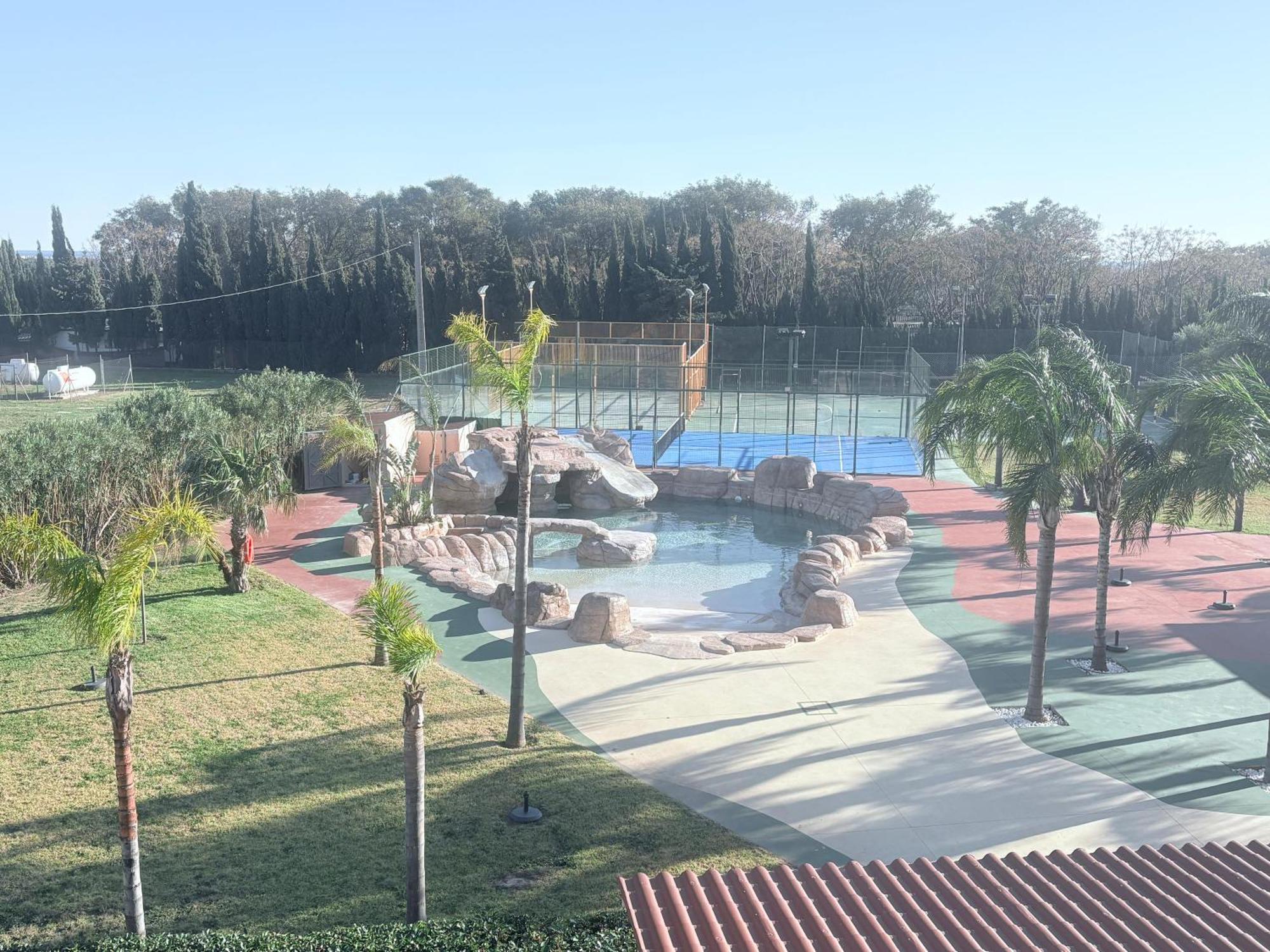 Paradise Hotel 3*